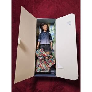 Lammily EXCLUSIVE FIRST EDITION FEMALE DOLL 2014 NIB Realistic Proportions